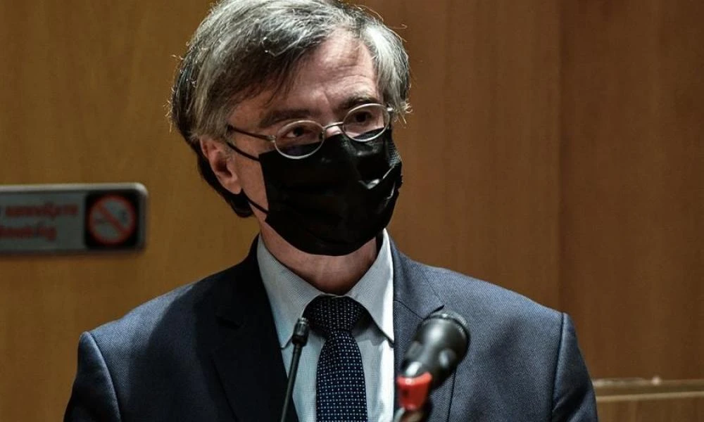 Τσιόδρας: "Ο ιός θα προσπαθήσει να ξεφύγει - Αναμένονται μεταλλάξεις"